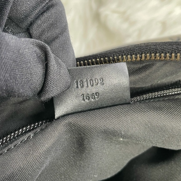 Gucci Crystal coated Monogram crossbody bag - Picture 7 of 16